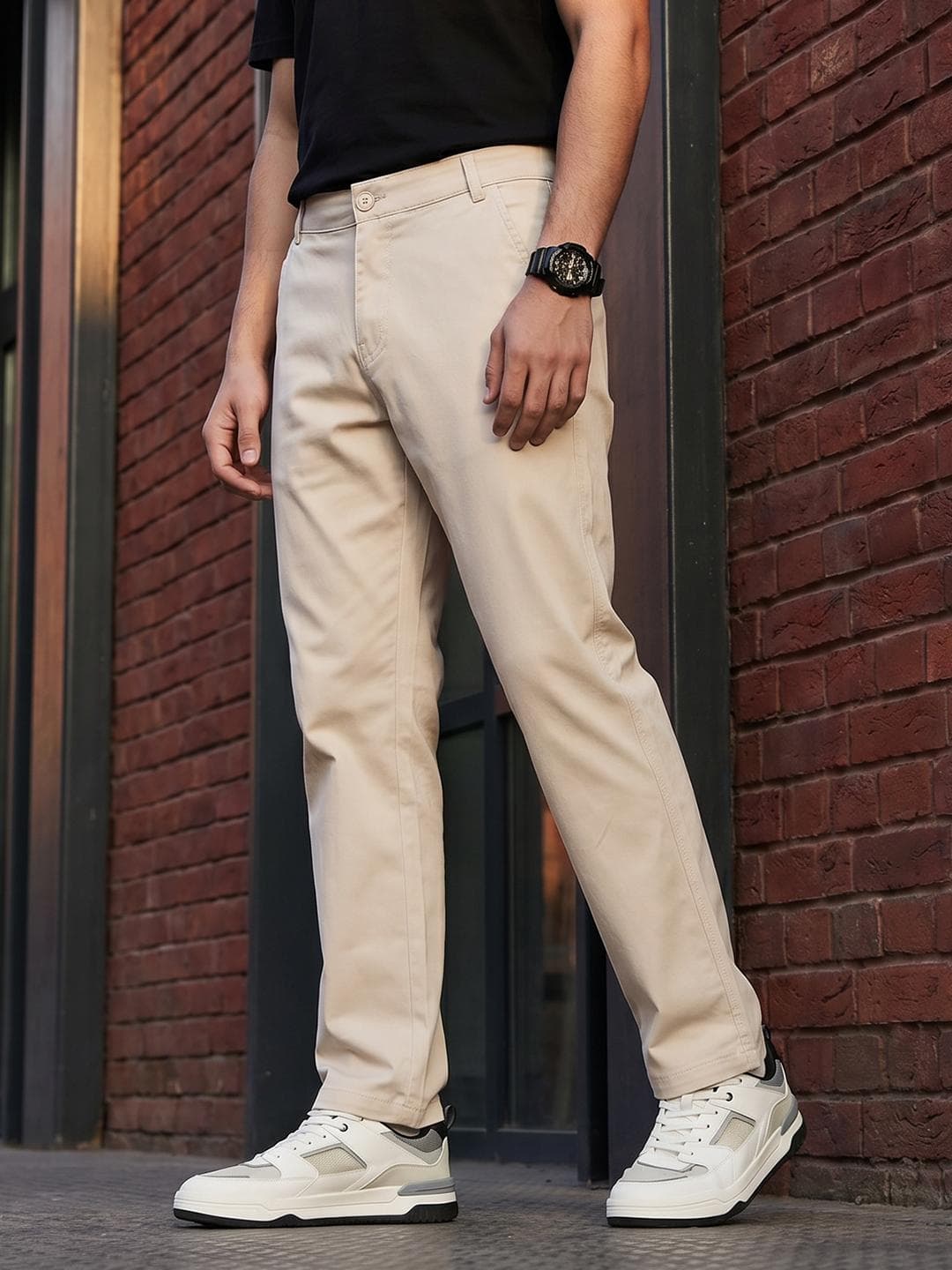 The Roadster Life Co. Men Relaxed Fit Chinos Trousers