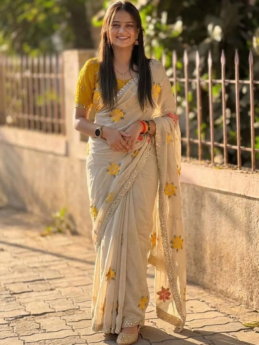 Sitanjali Floral Sequinned Pure Georgette Saree