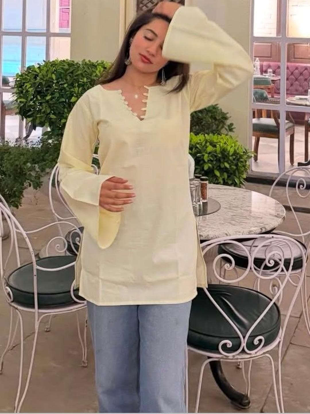AAFAMI Women Bell Sleeves Handloom Kurta