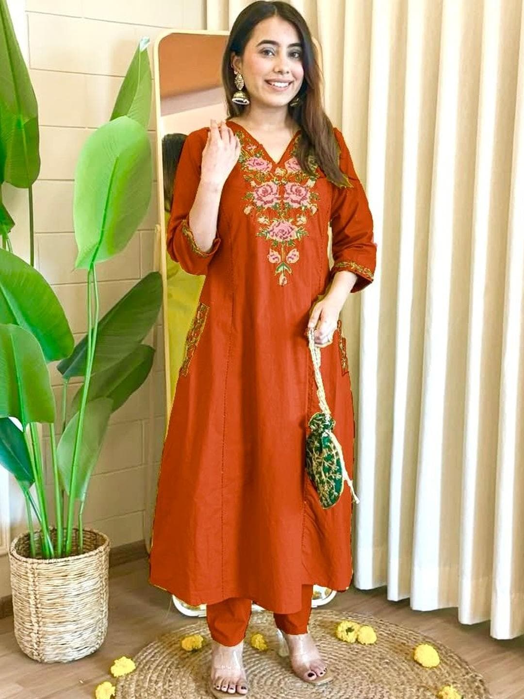 SEAKART Women Floral Embroidered Regular Thread Work Kurta with Trousers
