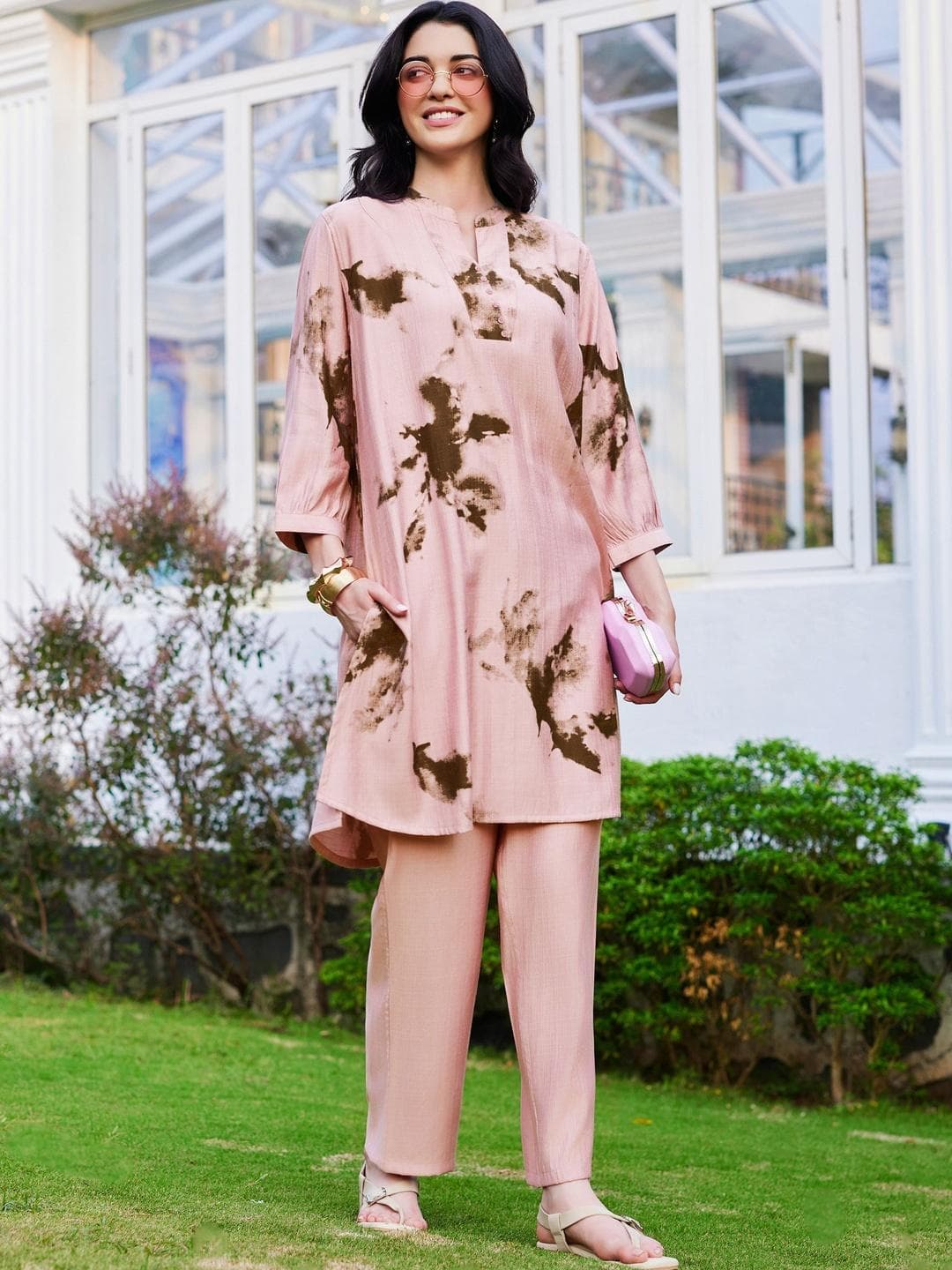 vedn Three-Quarter Sleeves Mandarin Collar Printed Top with Trousers
