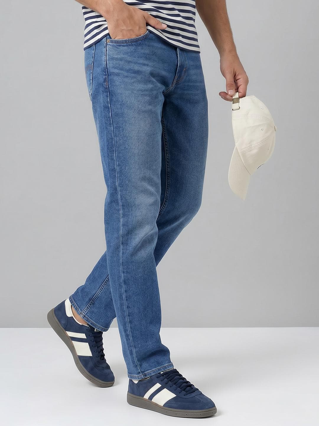 Levis Men 505 Straight Fit Stretchable Jeans