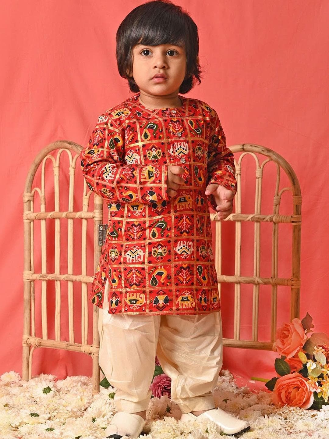 VASTRAMAY Boys Red Patola Print Festive Kurta & Pyjama Set