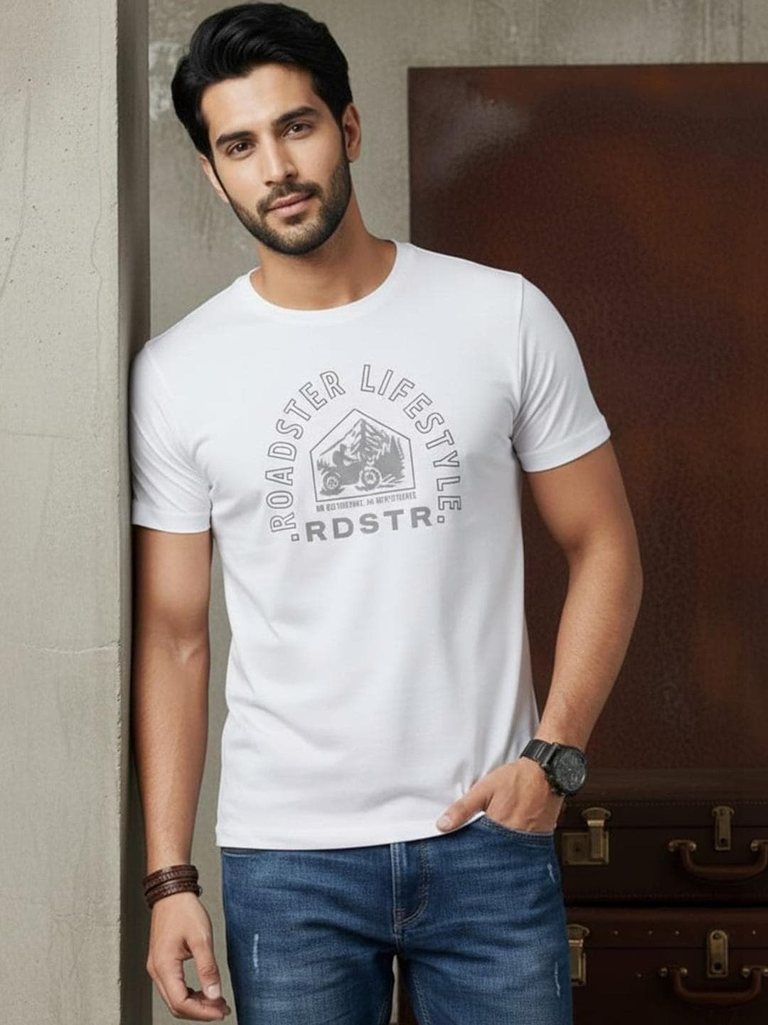 The Roadster Lifestyle Co Printed Pure Cotton Round Neck Tshirts