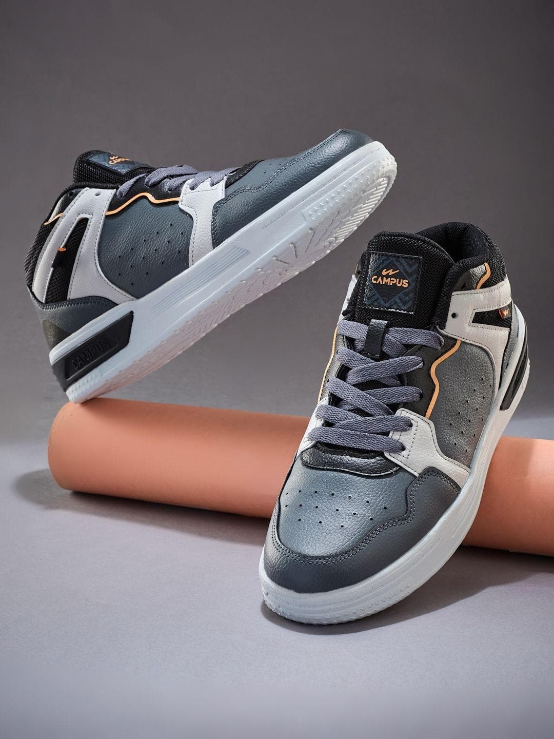Campus DWELT Men Core Sneakers