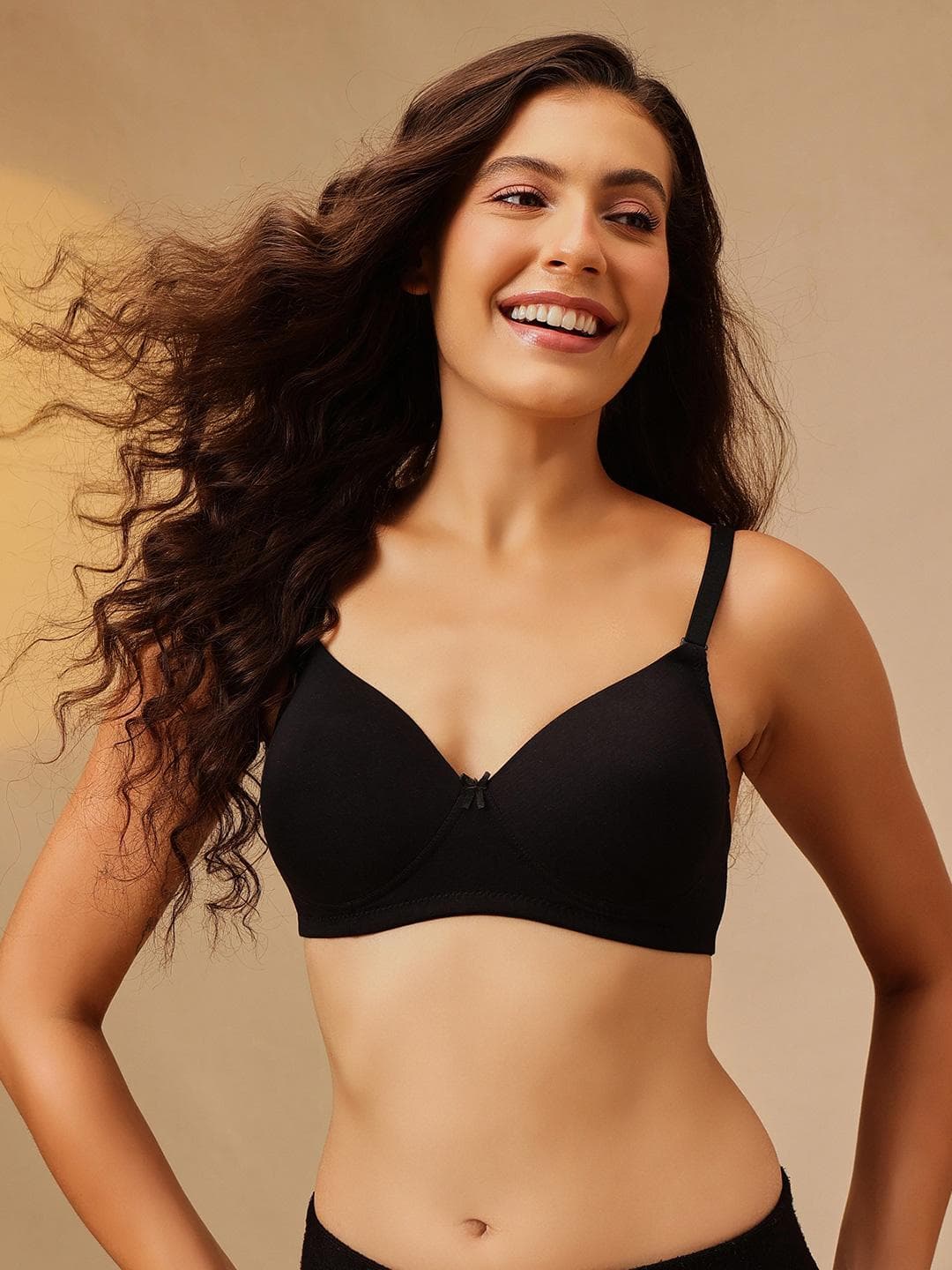 Buy Clovia Black Full Coverage Lightly Padded T Shirt Bra With All Day Comfort - - Apparel for Women