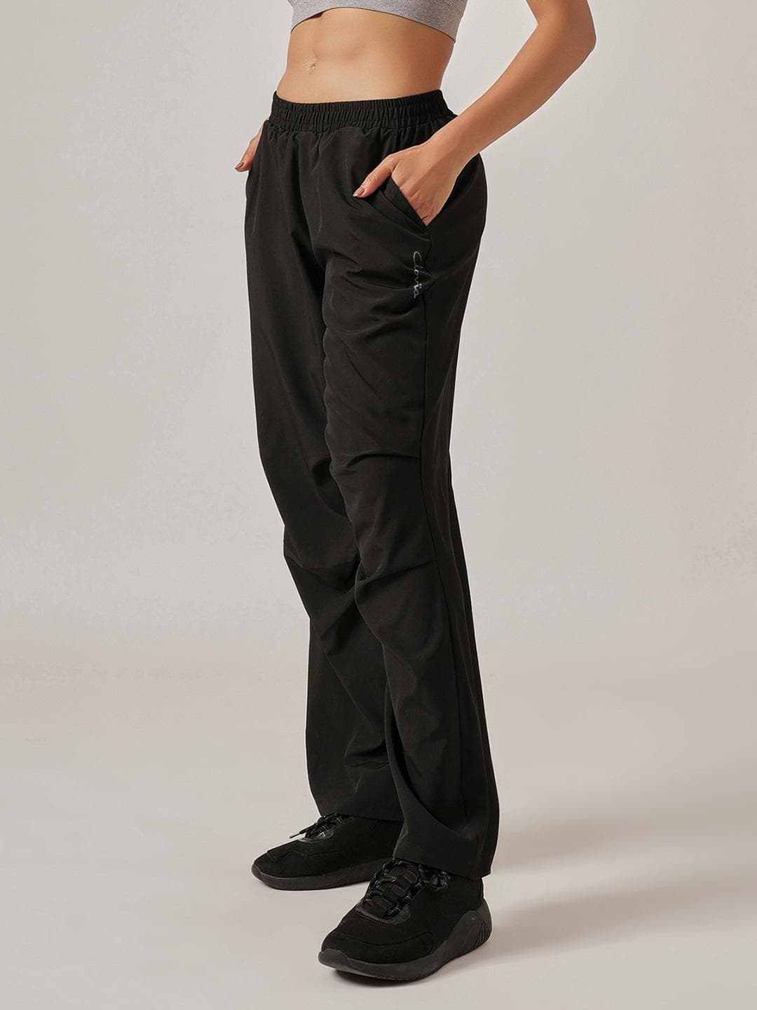 Clovia Women Quick-Dry Mid Rise Regular Fit Track Pants
