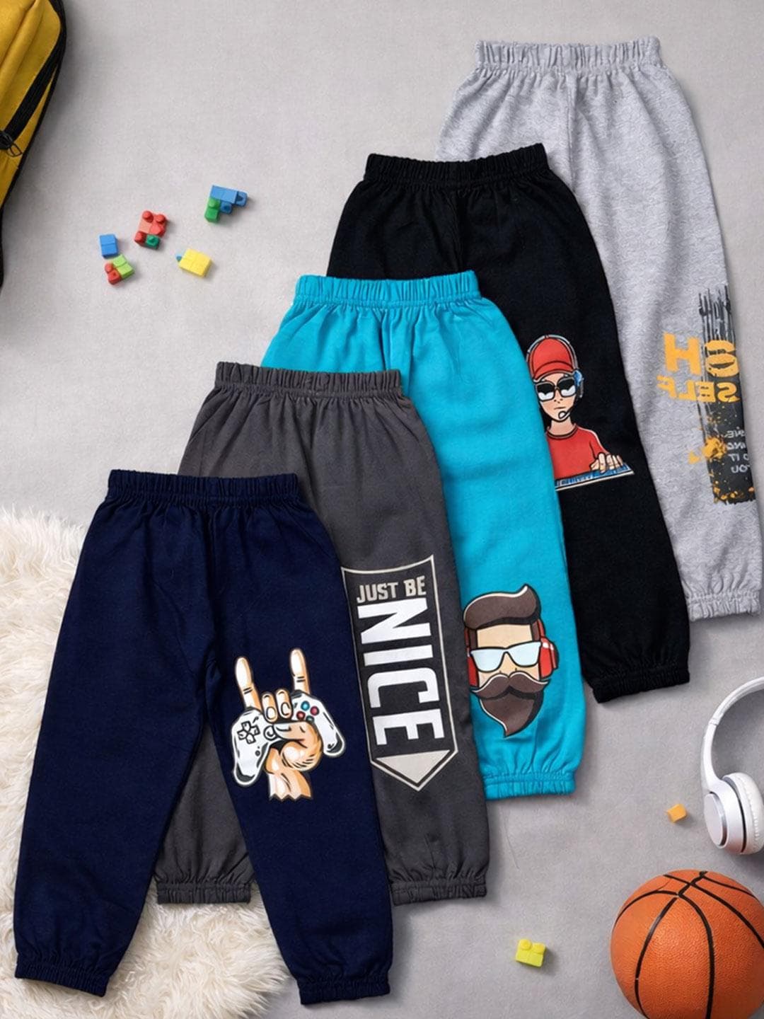 FAZZA Boys Pack Of 5 Printed Pure Cotton Mid-Rise Joggers