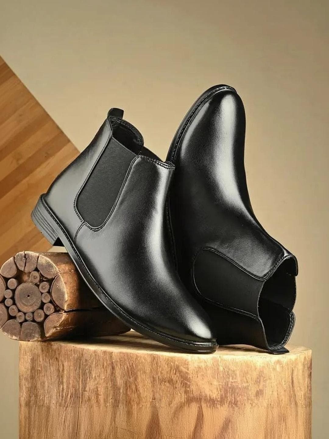 The Roadster Lifestyle Co Men Round Toe Slip-On Chelsea Boots