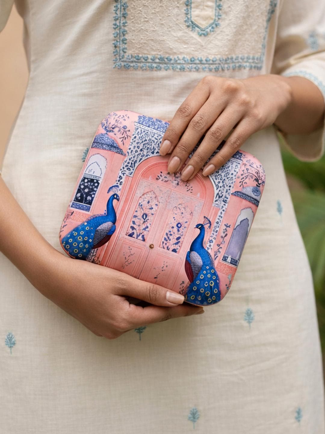 ARTKLIM Printed Box Clutch