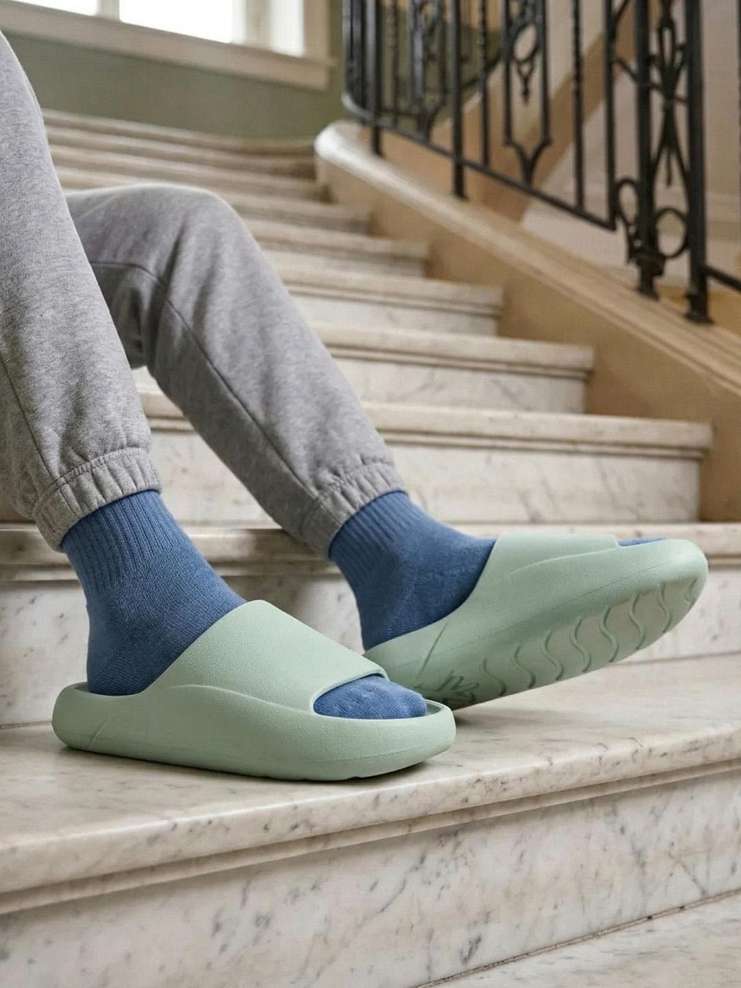 Ludic Unisex Sliders