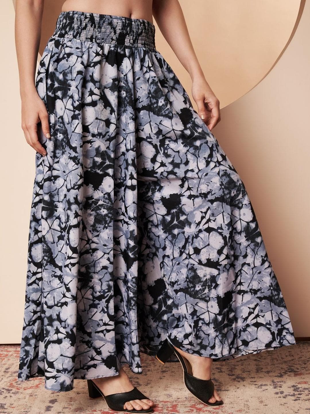 ZWERLON Women Printed Flared Palazzos