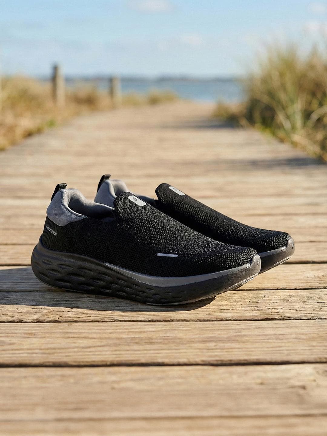 Lotto Men Aerostep Slip on Walking Shoes