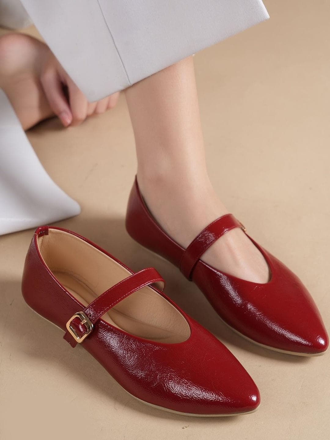Lavie Women Textured Buckles Flats