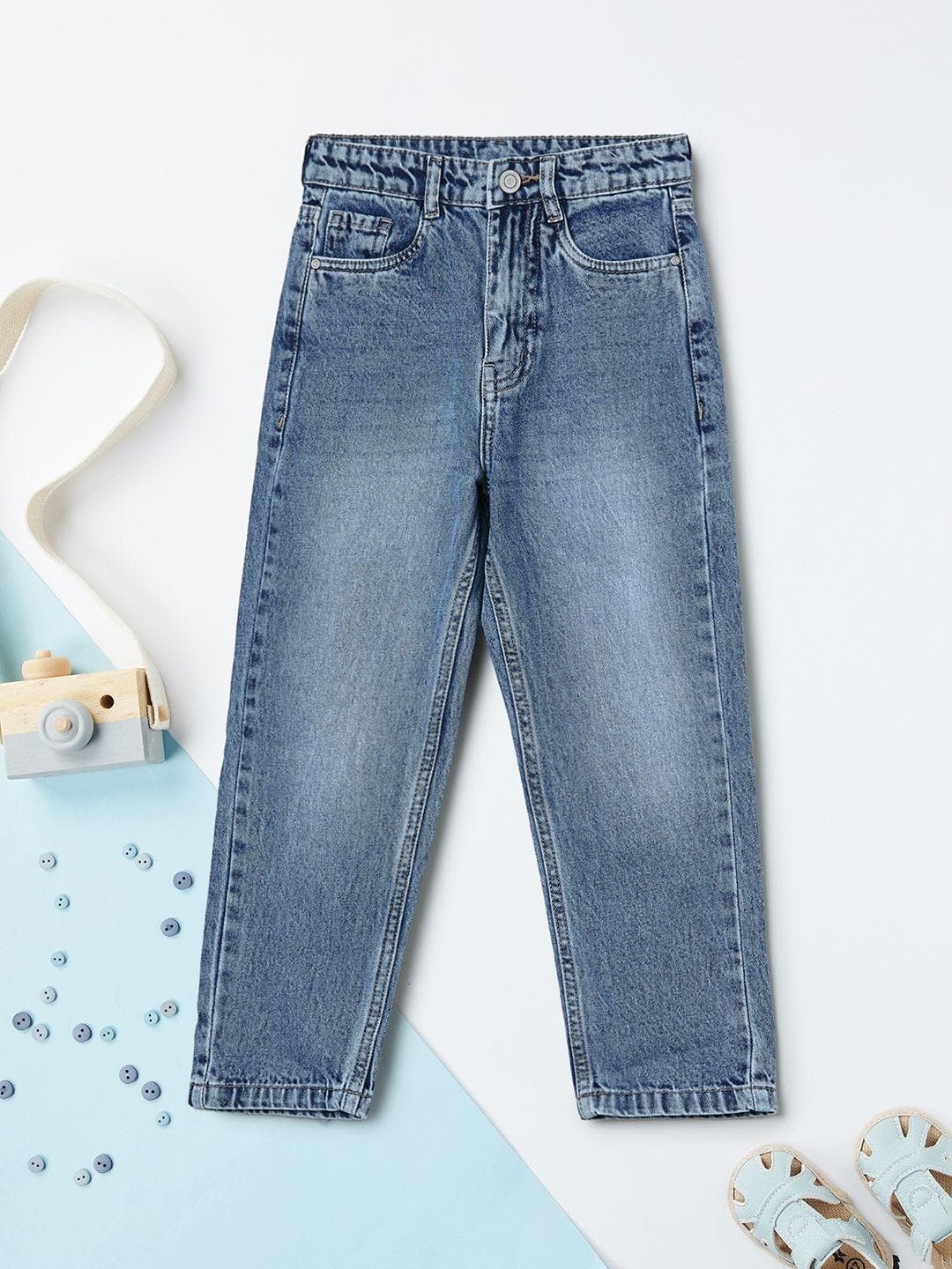 max Boys Regular Fit Mid-Rise Light Fade Jeans