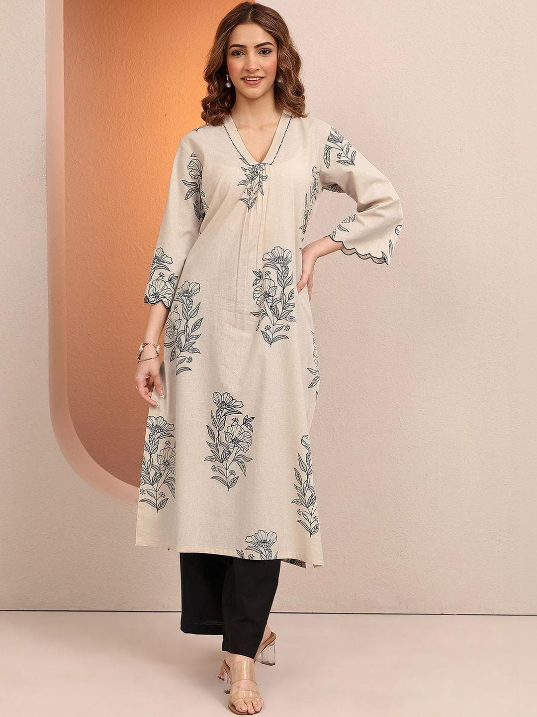 Libas Women Floral Printed Flared Sleeves Floral Kurta
