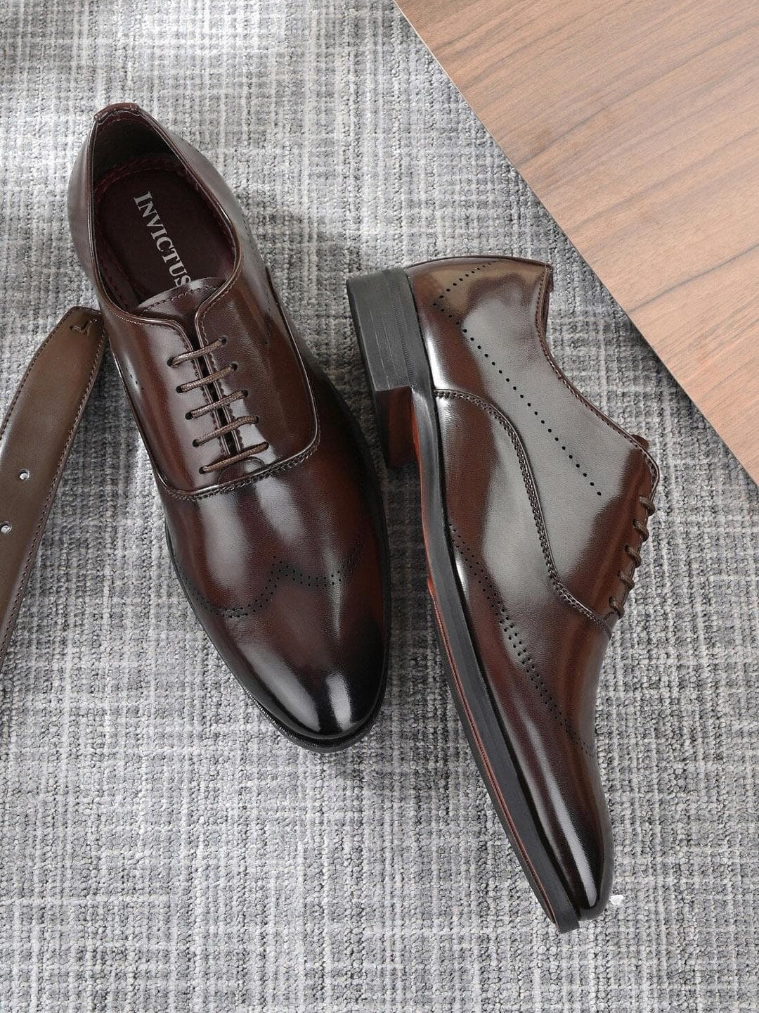 INVICTUS Men Brown Solid Formal Lace-Up Derby