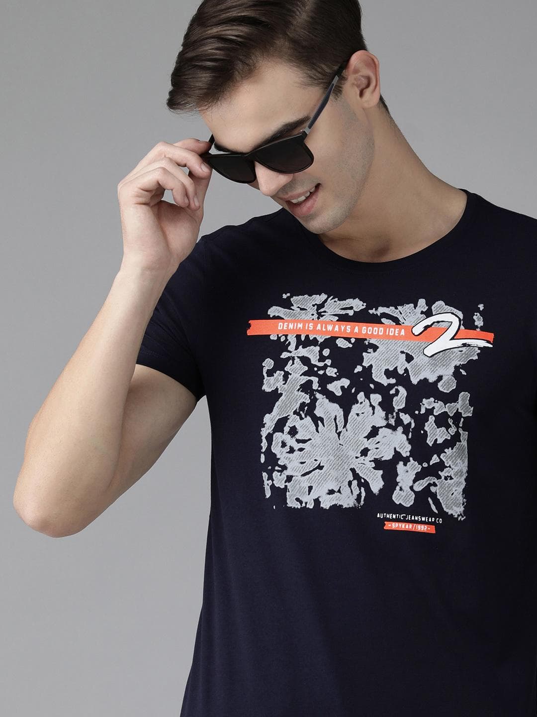 SPYKAR Men Graphic Printed Slim Fit T-shirt
