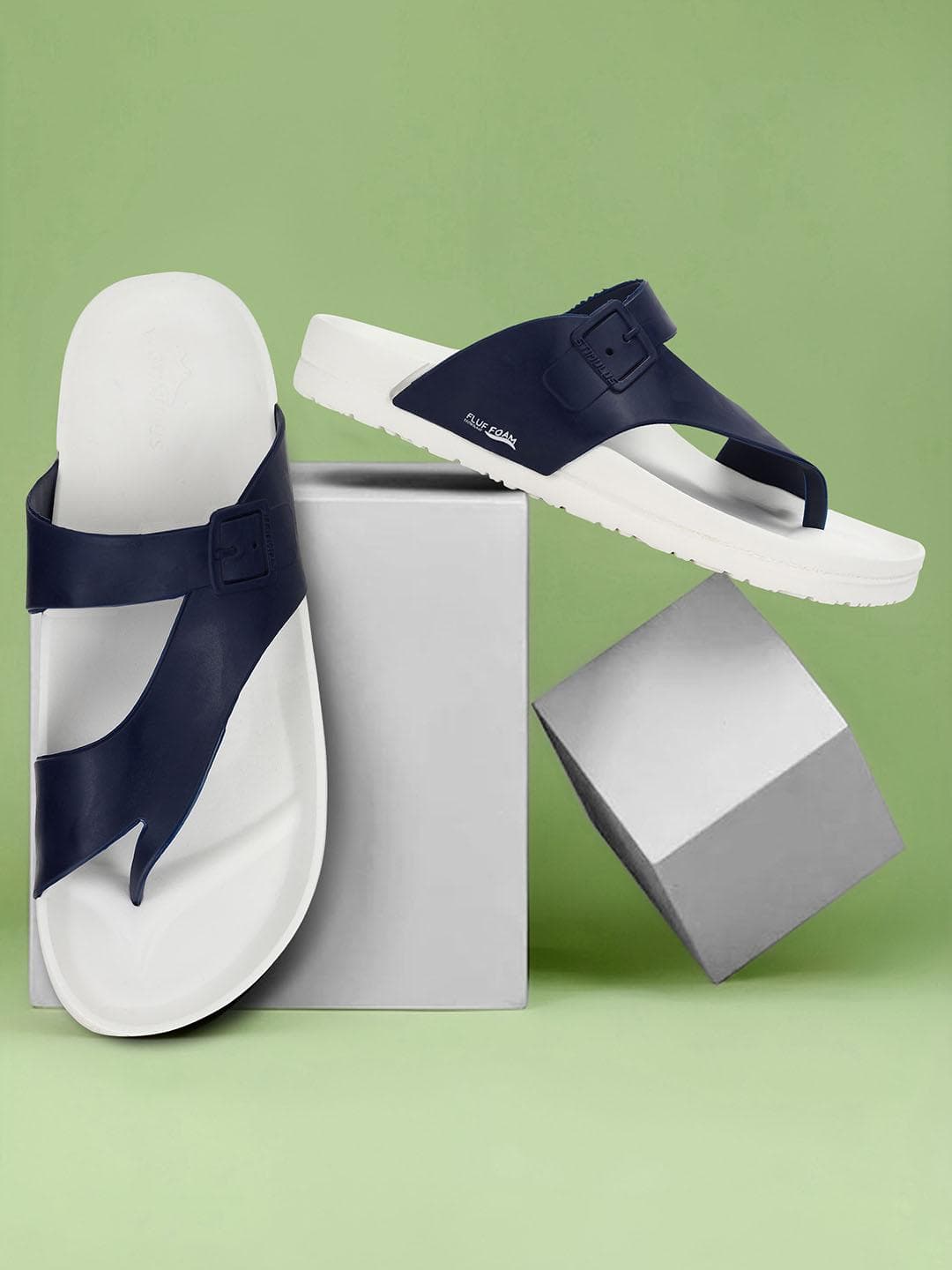Paragon Men White & Blue Solid Comfort Sandals