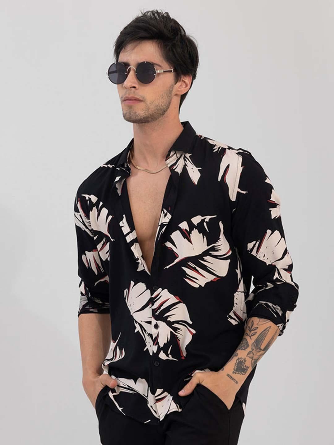Snitch Men Slim Fit Floral Printed Casual Shirt
