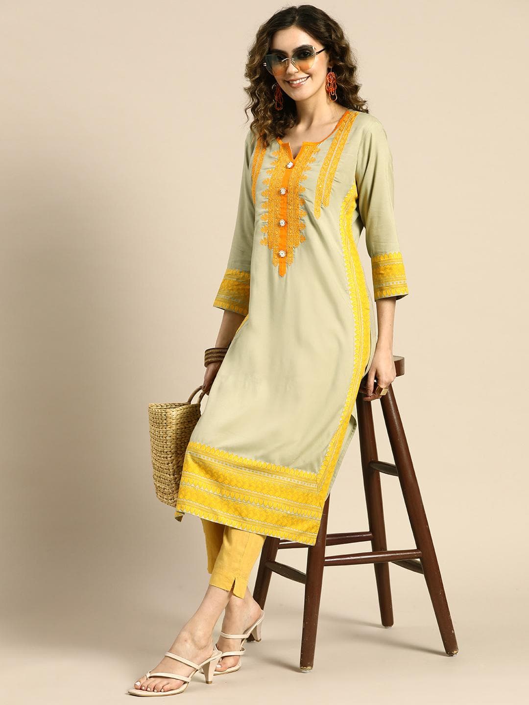 Sangria Women Ethnic Motifs Embroidered Thread Work Kurta