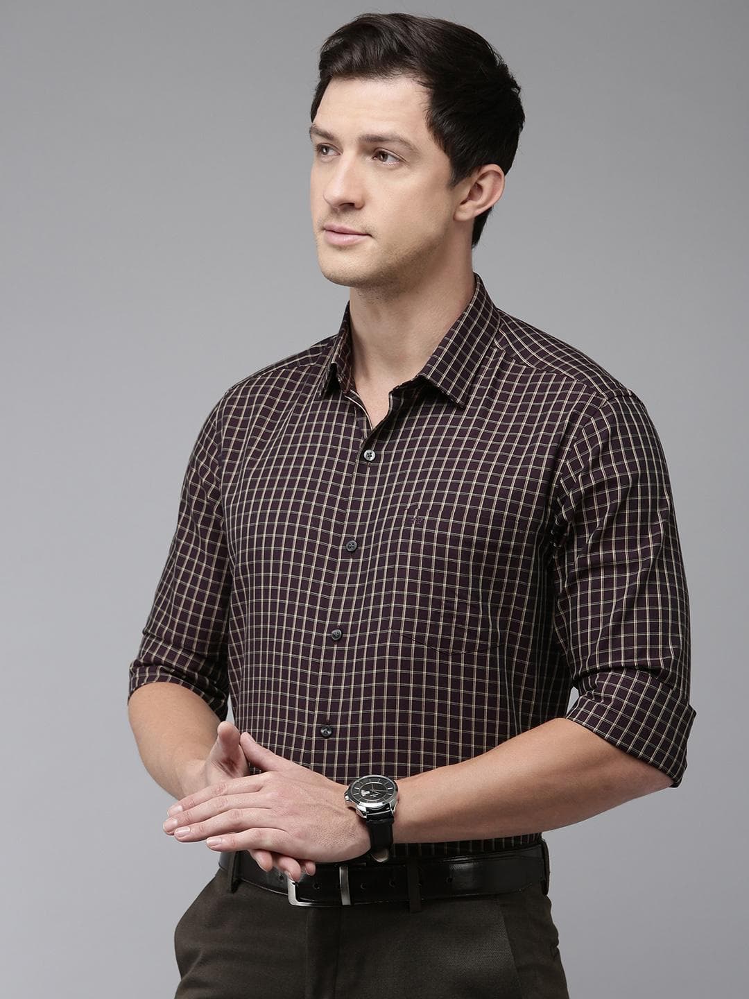 Arrow Pure Cotton Manhattan Slim Fit Opaque Checked Formal Shirt