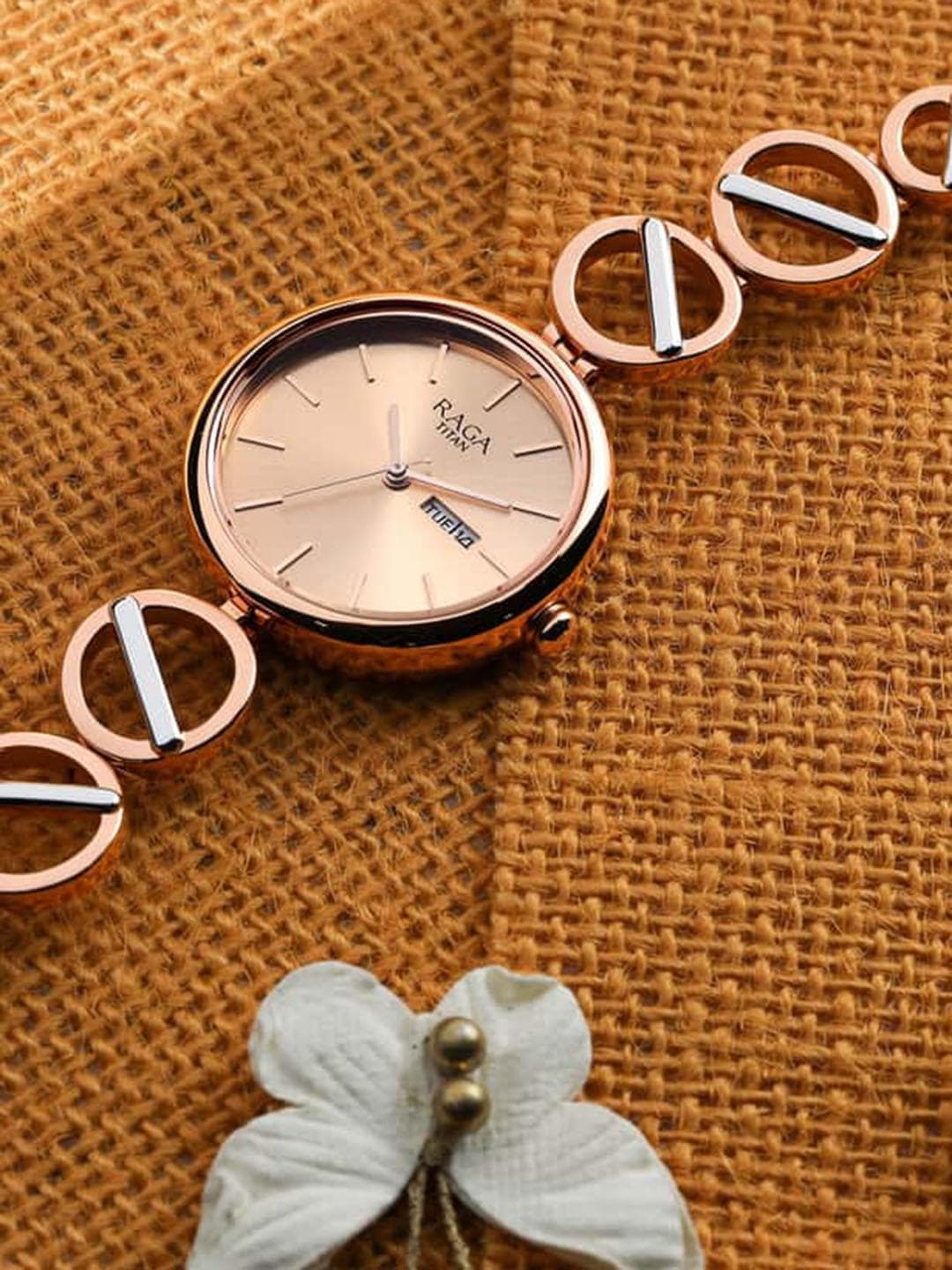Titan Raga Viva Quartz Analog With Rose Gold Dial Watch For Women - Nt2644km02