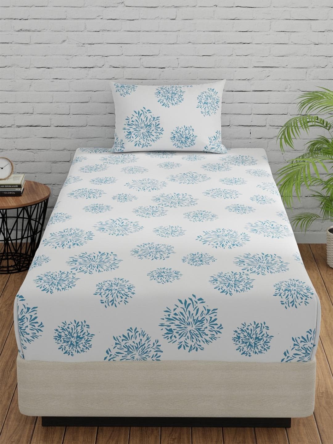 Huesland Comfort White Floral Cotton 144 TC Single Bedsheet with a Pillow Cover-139 x 223 cm