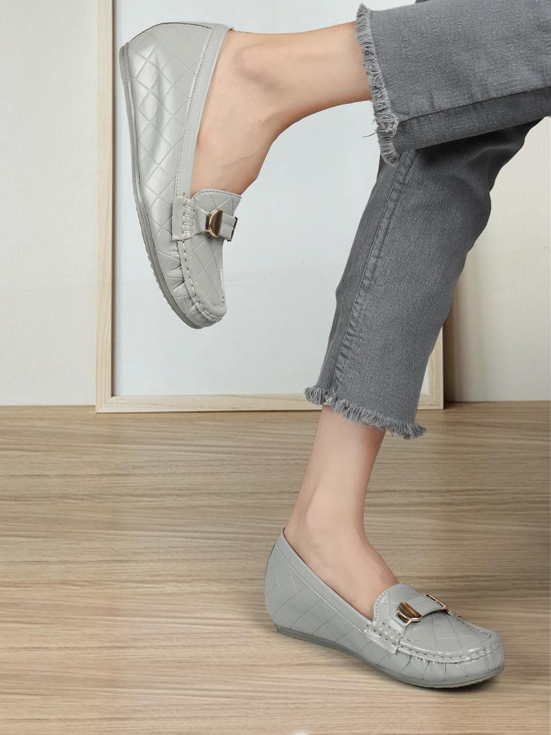 ELLE Women Textured Heeled Lightweight Loafers