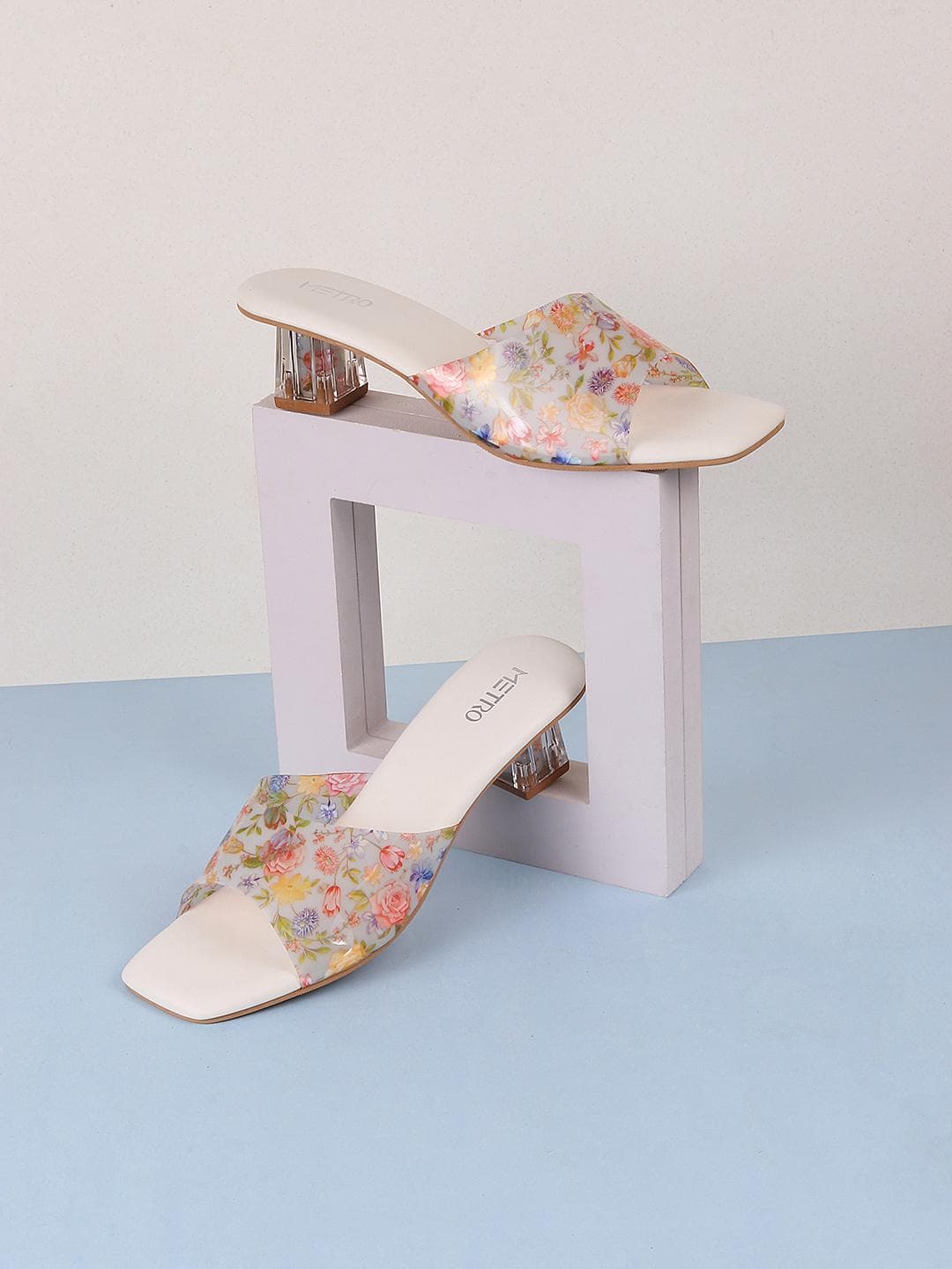 Metro Womens White Printed Open Toe Block Heels