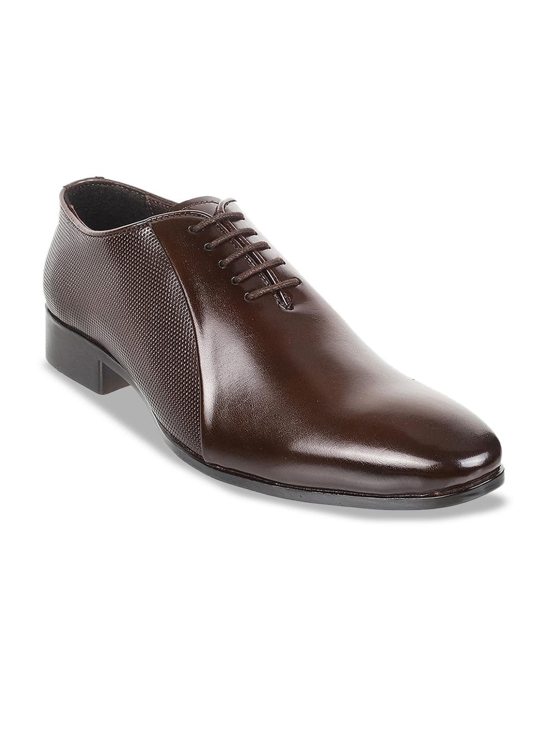 Mochi Men Textured Leather Oxfords Formal Shoes
