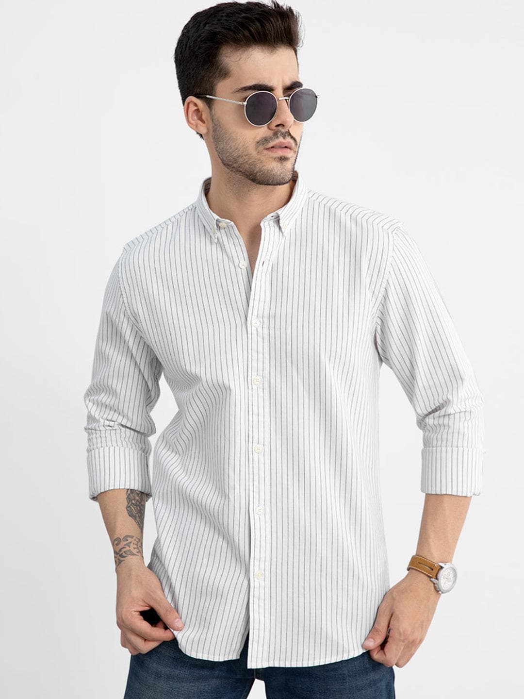 Snitch White Classic Slim Fit Vertical Striped Cotton Casual Shirt