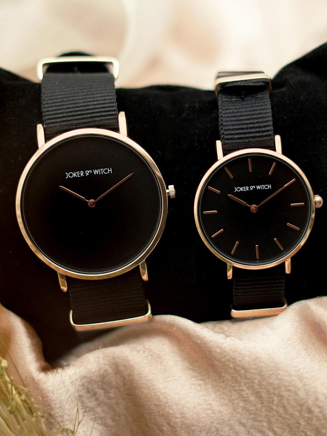 Buy JOKER & WITCH Unisex Set Of 2 Mike & Phoebe Couple Watches Gift Set JWCW97 - - Accessories for Unisex