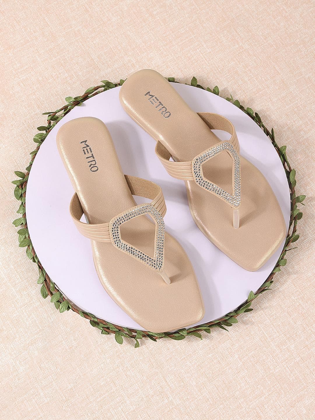 Metro Womens Beige Embellished T-Strap Comfort Open Toe Flats