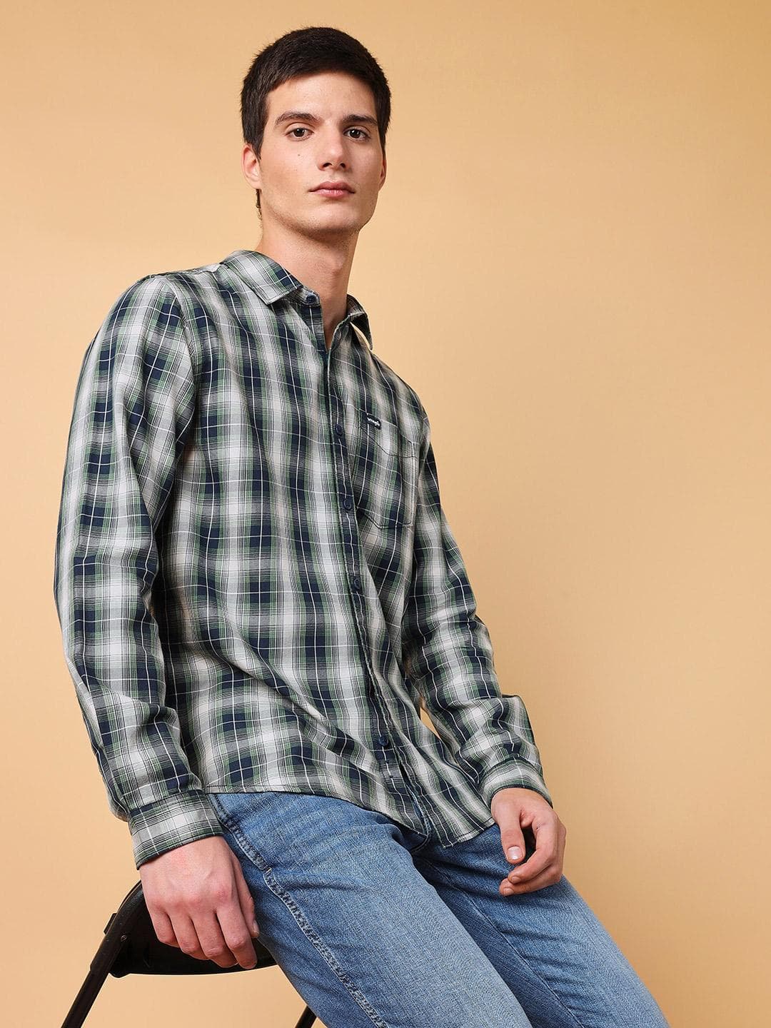 Wrangler Spread Collar Tartan Checked Twill Casual Cotton Shirt