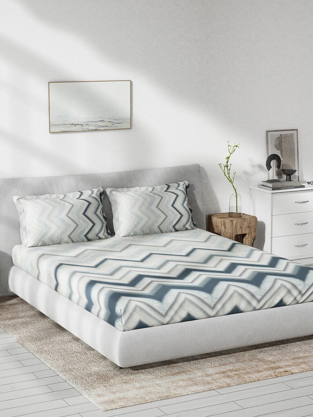 DDecor Live Beautiful Cream Chevron Cotton 144 TC Fitted King Bedsheet with 2 Pillow Covers-78 x 72 inches