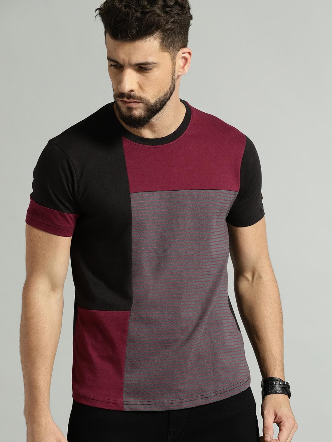 Roadster Men Black Colorblocked Round Neck Cotton T-shirt