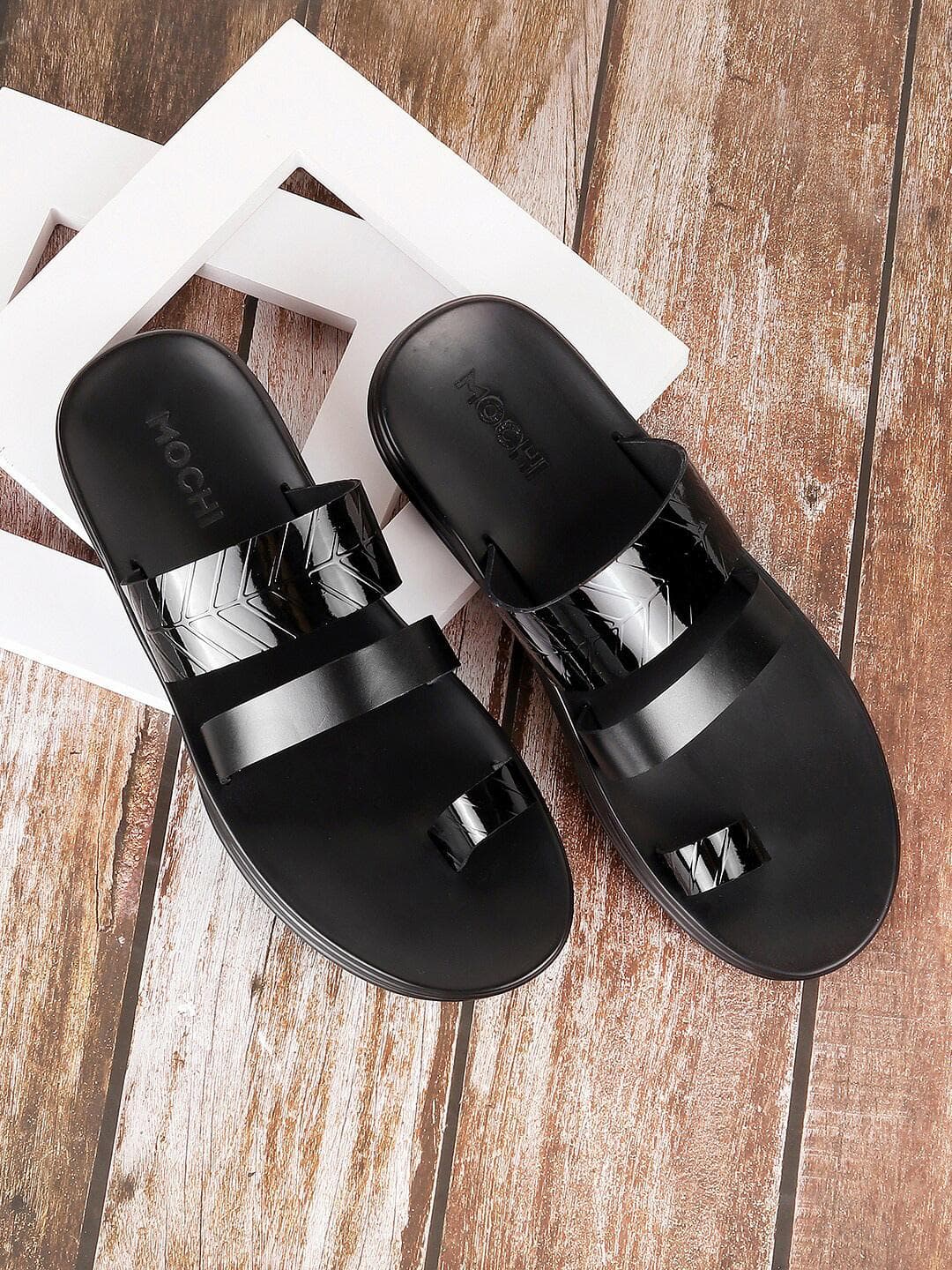 Mochi Men Textured Leather Comfort Sandals