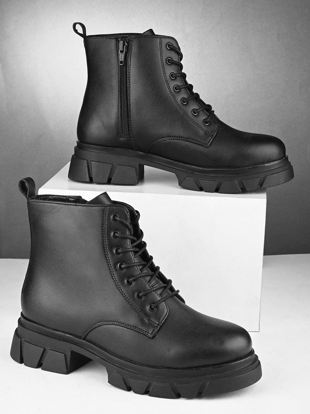 The Roadster Lifestyle Co. Women Heeled Mid-Top Regular Boots
