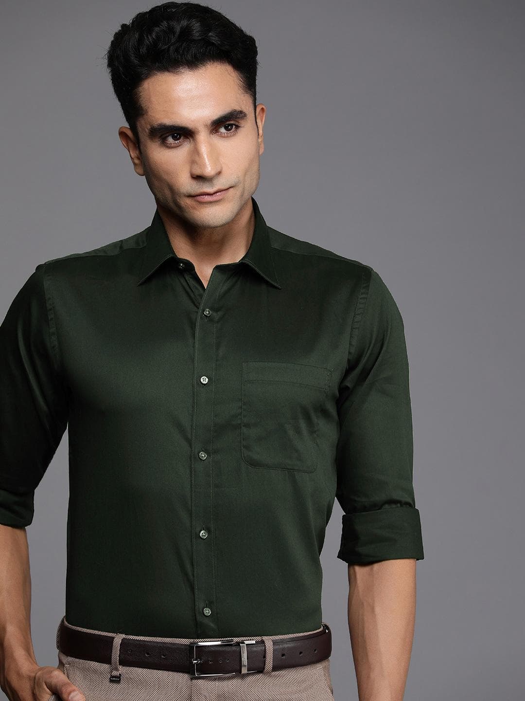 Raymond Solid Slim Fit Pure Cotton Formal Shirt