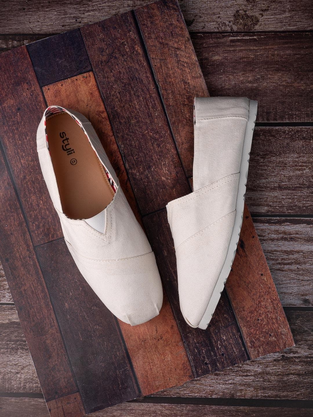 Styli Men White Canvas Slip-On Espadrilles