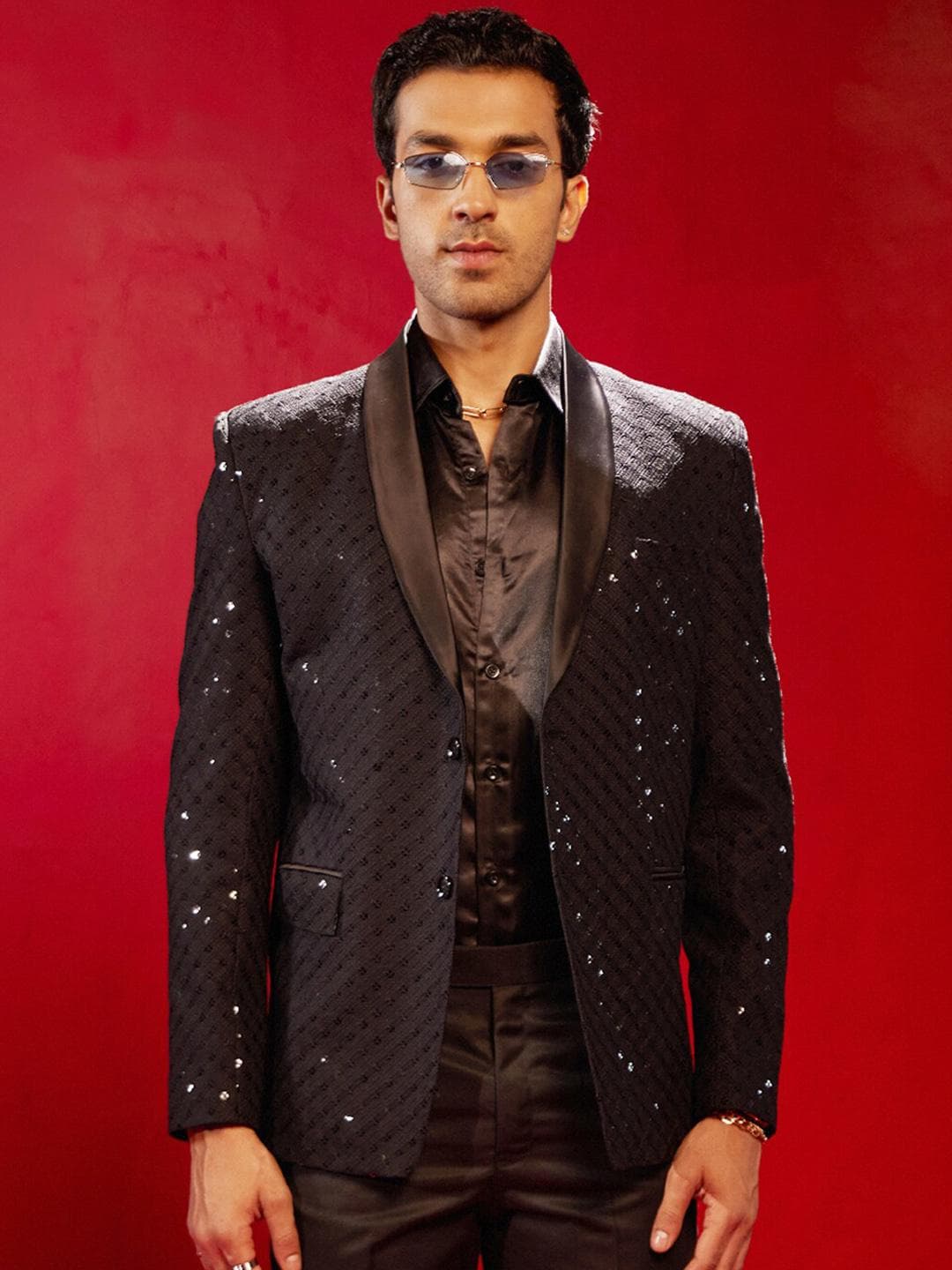 VASTRAMAY Sequined Notched Lapel Long Sleeve Single-Breasted Slim Fit Blazer