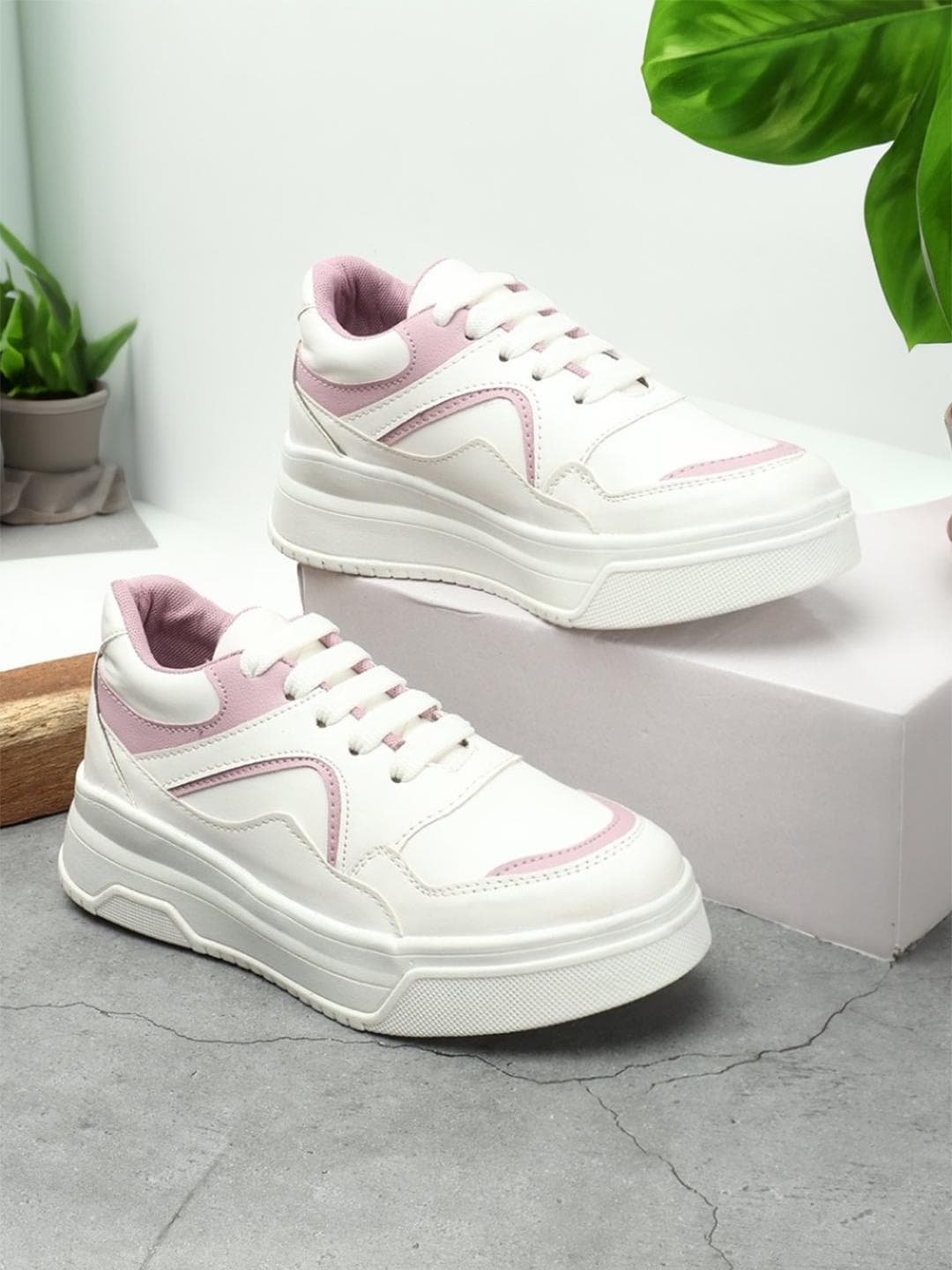 The Roadster Lifestyle Co. Women White & Lavender Comfort Insole Flatform Sneakers