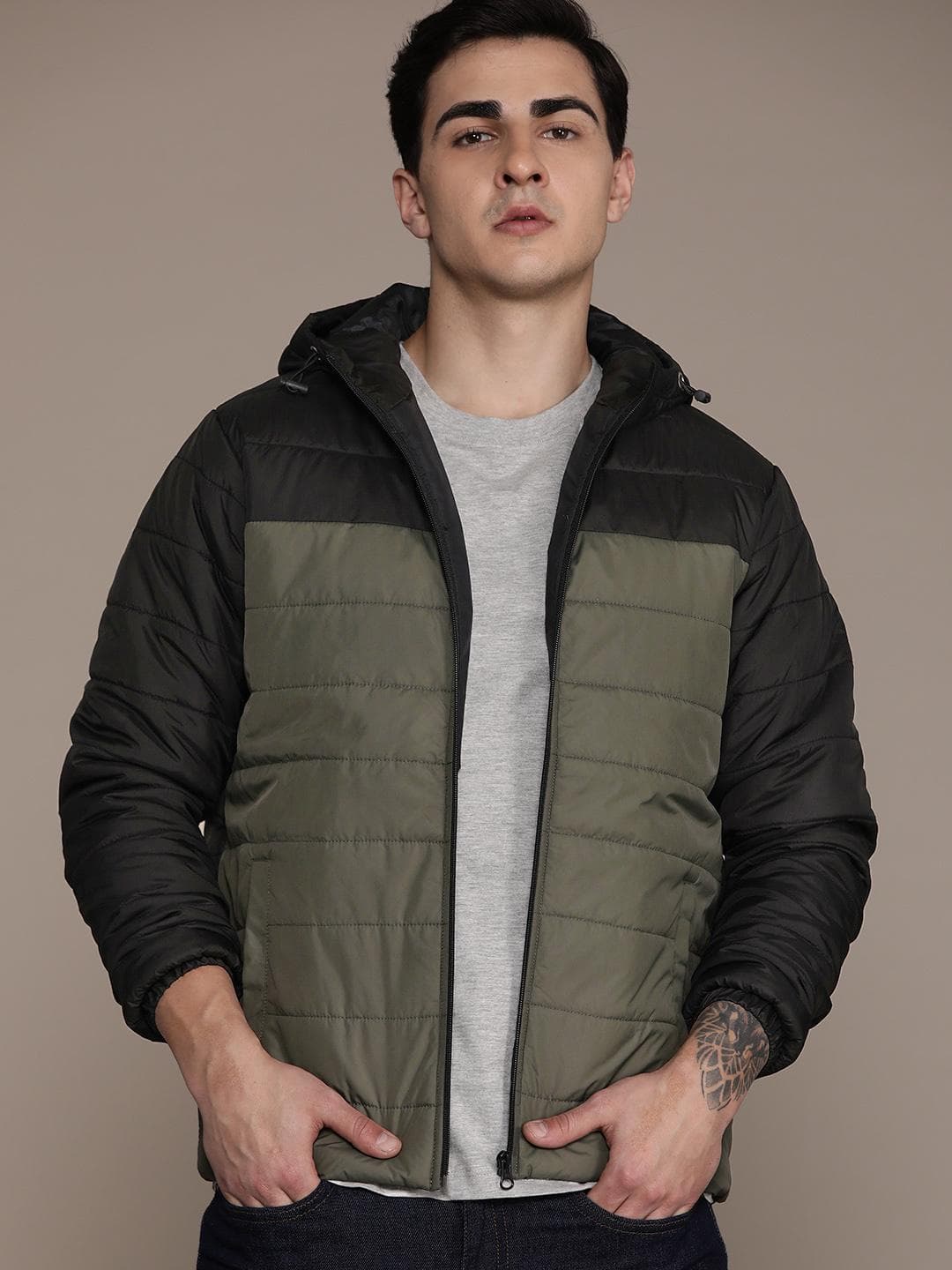Roadster Men Colourblocked Lightweight Puffer Jacket
