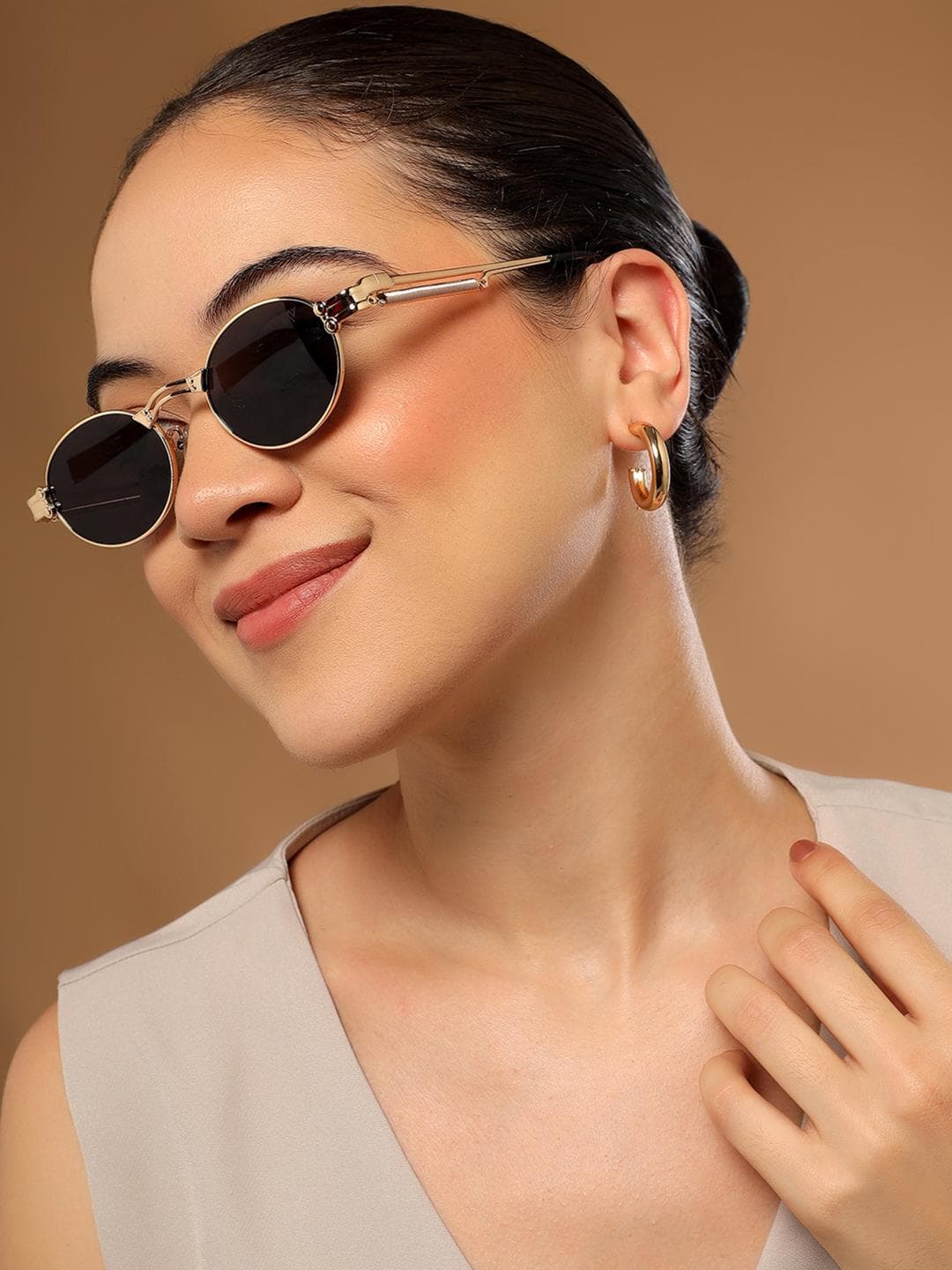 Voyage Unisex Oval Sunglasses with UV Protected Lens B80580MG5182