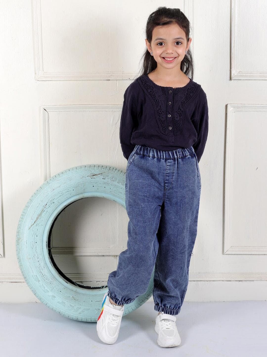 Superminis Girls Blue Comfort Relaxed Fit Heavy Fade Acid Wash Stretchable Denim Jeans