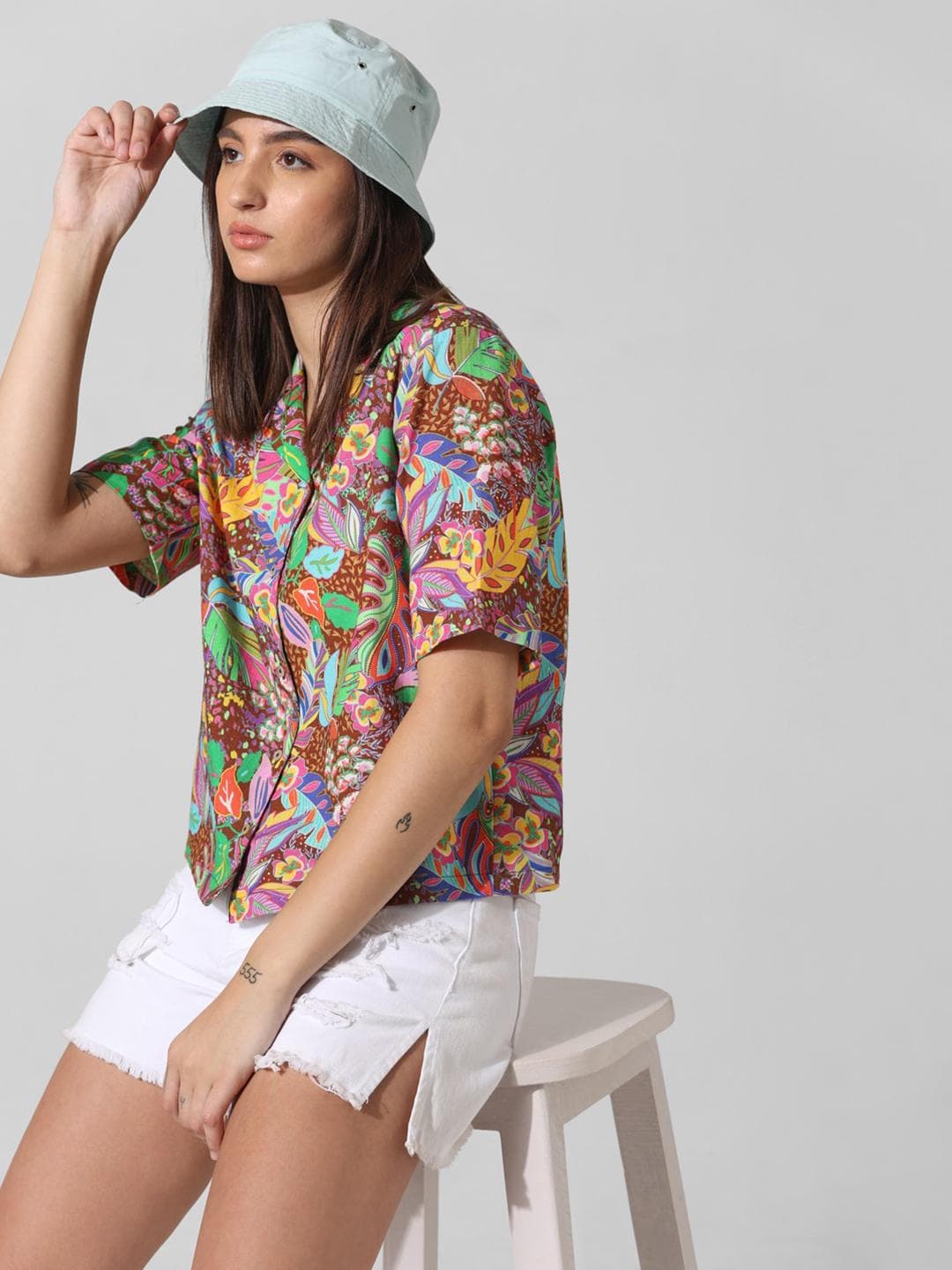 ONLY Floral Printed Spread Collar Casual Shirt