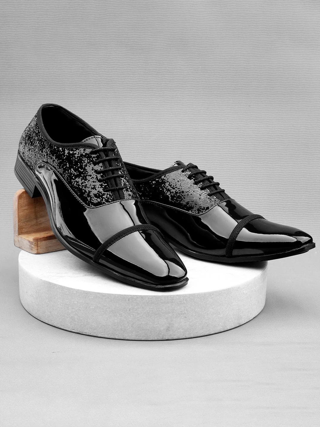 INVICTUS Men Black Glitter Patent Oxford Lace-Up Formal Wear Shoes