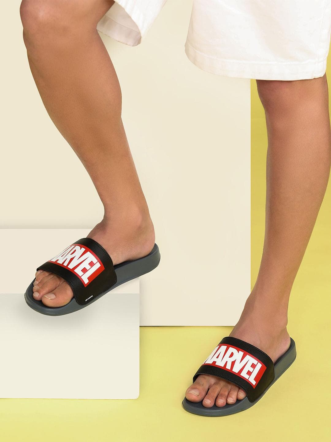 Paragon Men Marvel Printed Sliders EVMK10922