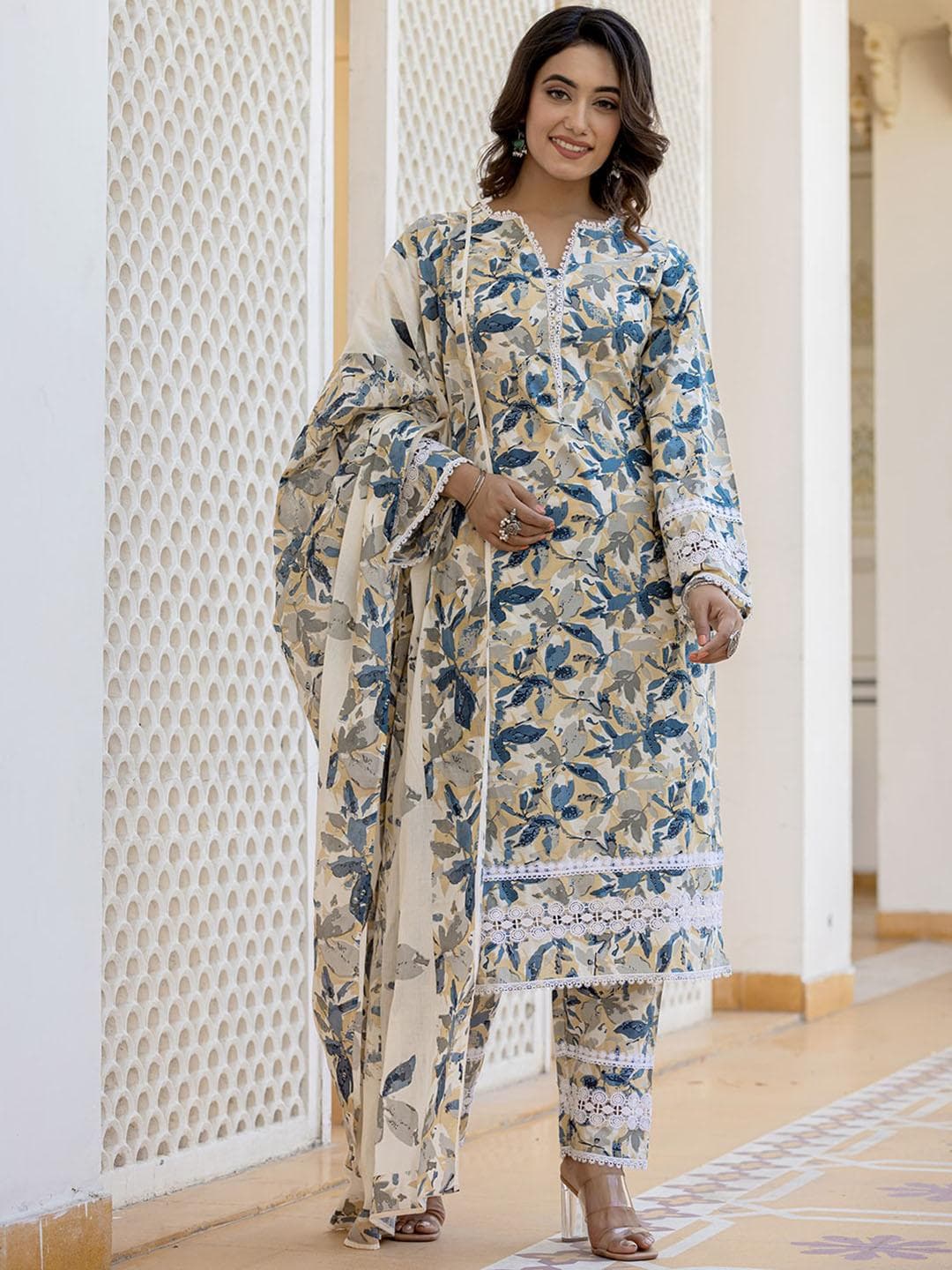 Yufta Floral Printed Pure Cotton Straight Style Kurta & Trousers With Dupatta